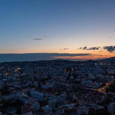 Lägenhet View In Sky Park By Zaha Hadid