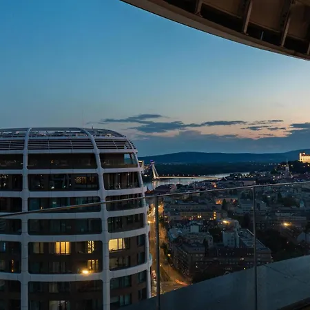 View In Sky Park By Zaha Hadid Lägenhet *