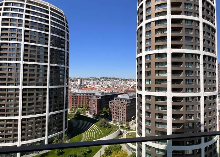 View In Sky Park By Zaha Hadid *